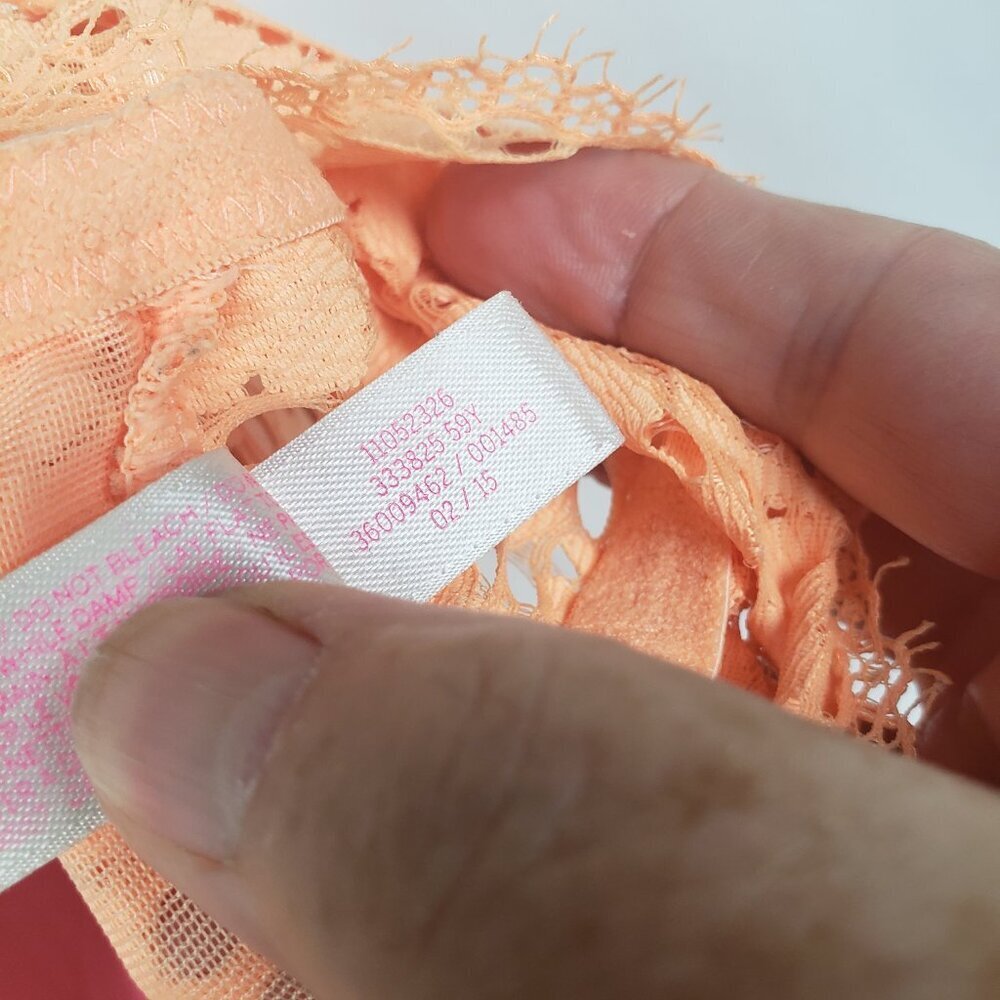 PINK Victoria's Secret Lace Bralette - Picture 6 of 6